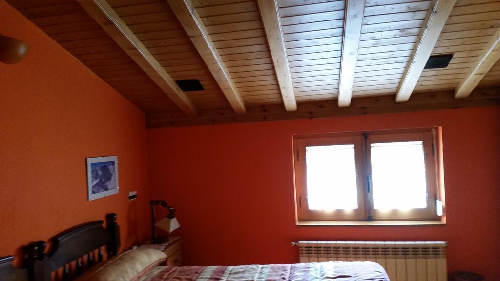 Casa Rural El Casillo Del Abuelo Goyo Pensionat Navarredonda de Gredos Rum bild