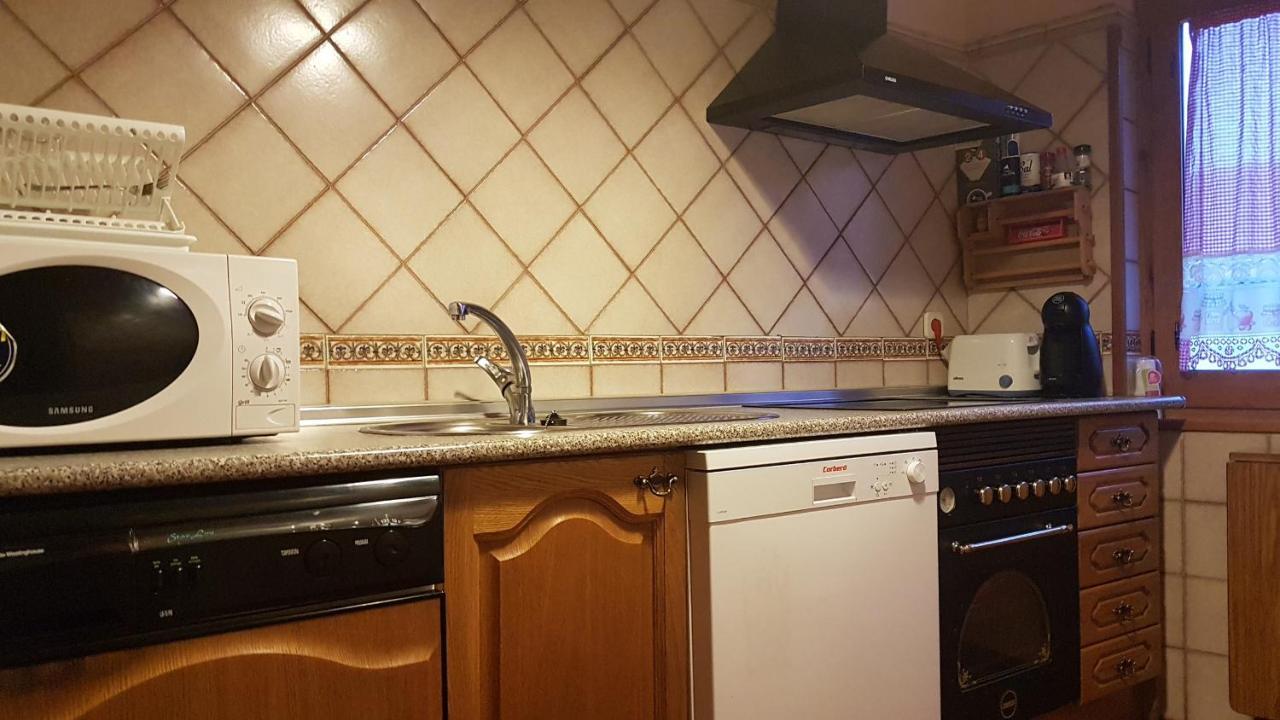 Casa Rural El Casillo Del Abuelo Goyo Pensionat Navarredonda de Gredos Exteriör bild